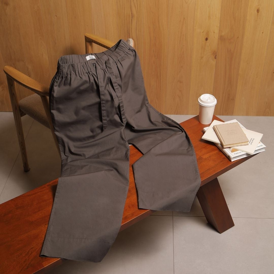 CHARCOAL ROUGH SLACKS PANTS ｜SHUYA COLOR | ROOM614
